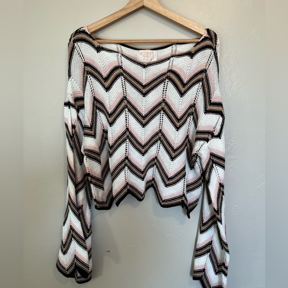 Lizbeth Chevron Pullover Sweater NWT - Picture 3 of 12